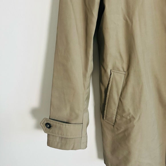 Banana Republic Men’s Raincoat Jacket - Picture 5 of 11